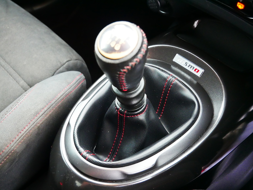 Nissan Juke Acenta Black #40