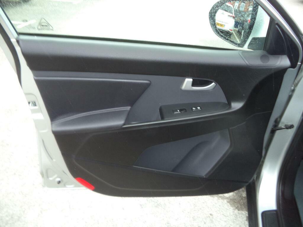 Kia Sportage Crdi 3 Sat Nav Silver #24