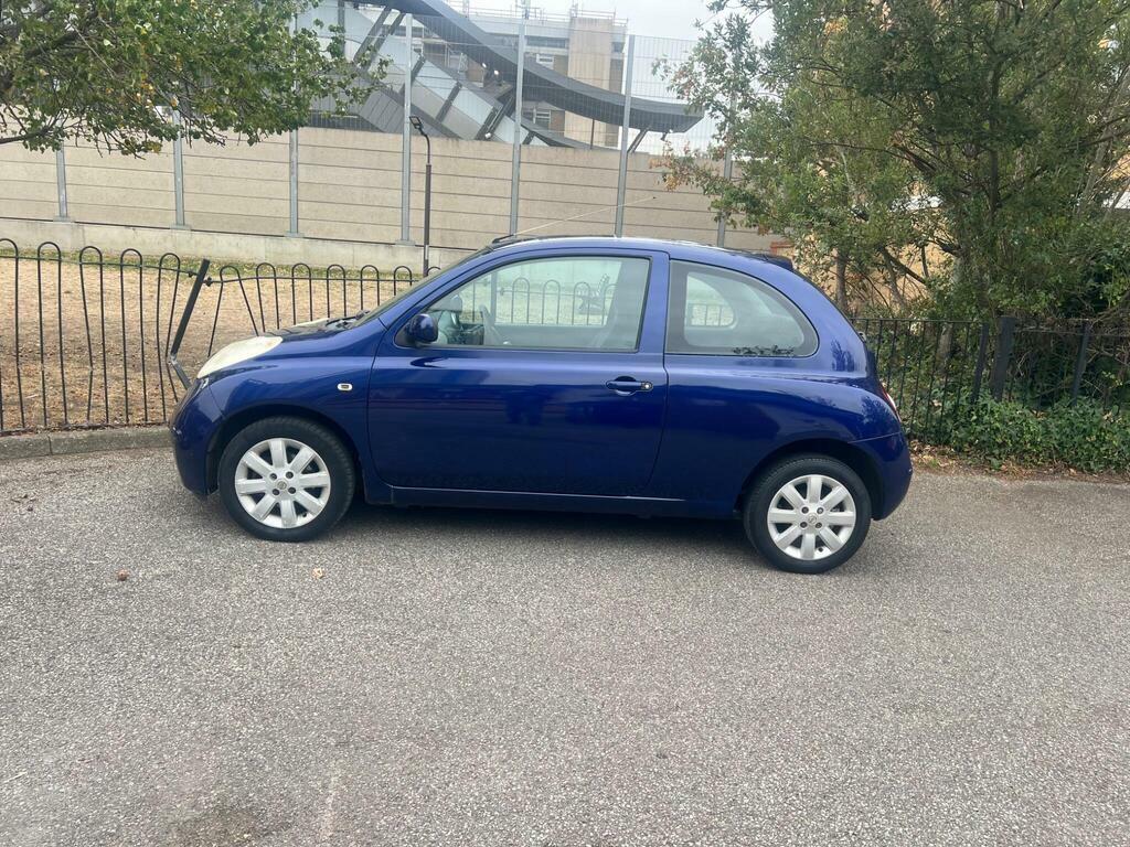 Nissan Micra 1.0 E Red #8