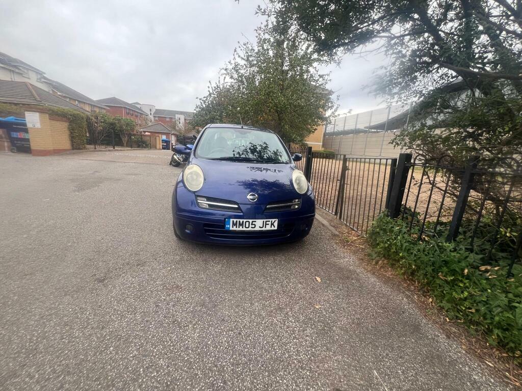 Nissan Micra 1.0 E Red #9