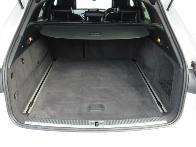 Audi A6 Avant 3L Black Edition Black #10
