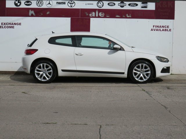 Volkswagen Scirocco 2011 2.0 Tdi Bluemotion Tech Hatchback White #3