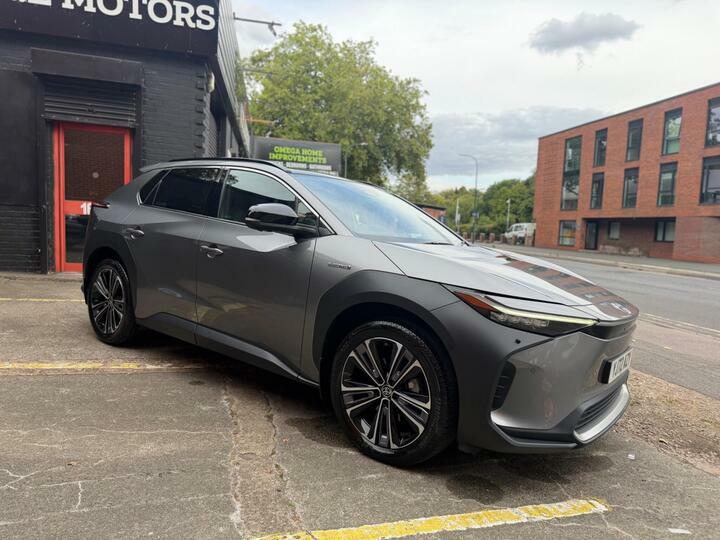 Toyota bZ4X 71.4Kwh Premiere Edition Awd 7Kw Obc Grey #4