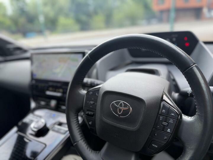 Toyota bZ4X Motion Black #50