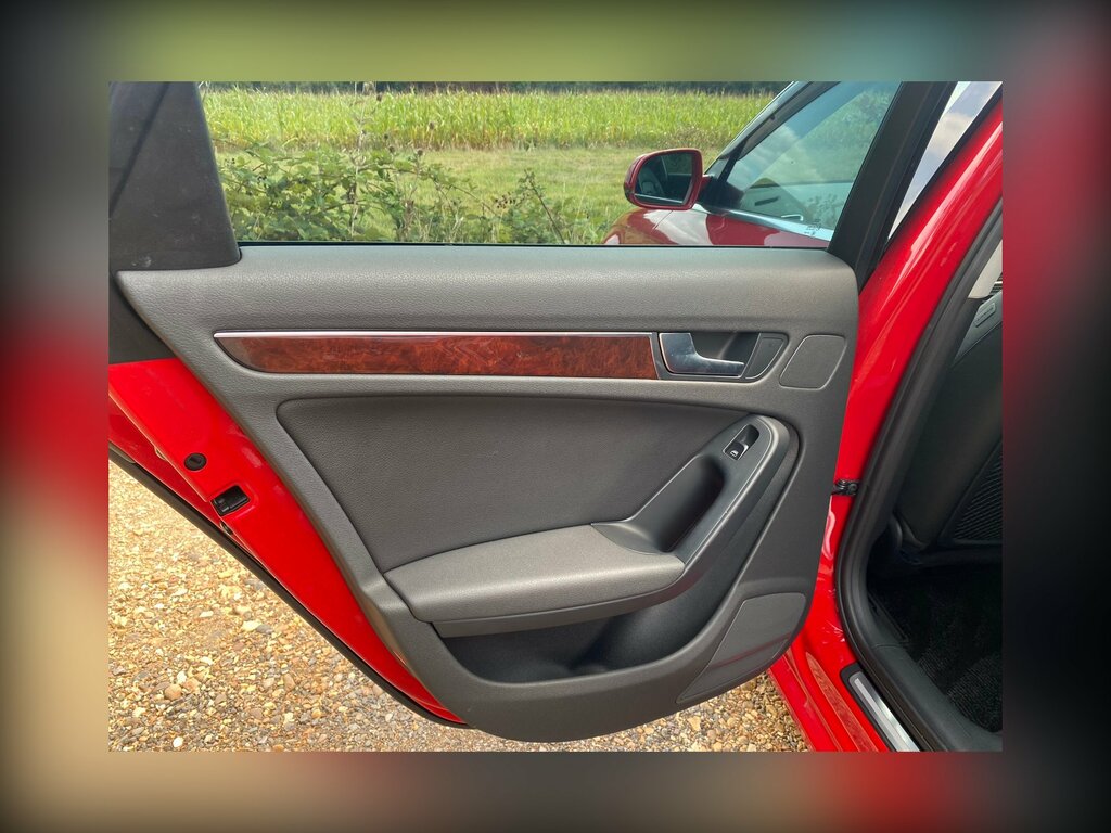 Audi A4 Avant 2.0 Avant Tfsi Black #33