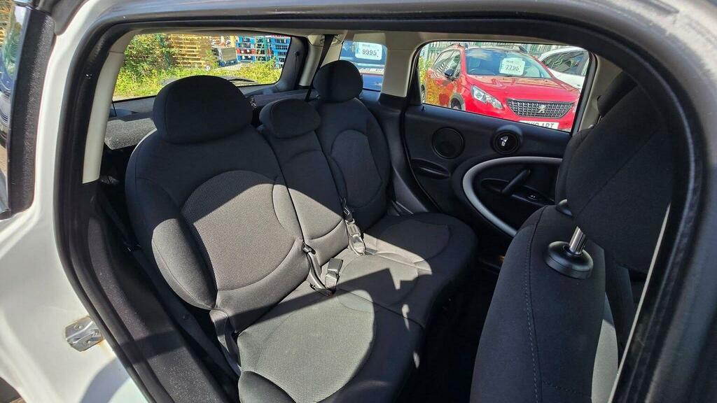 Mini Countryman Brown #26