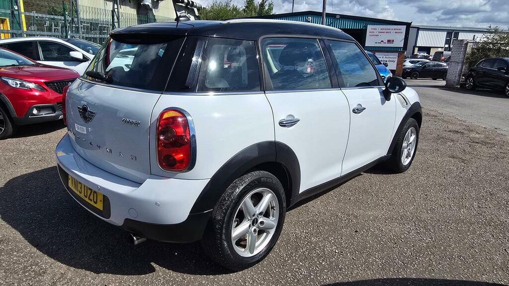 Mini Countryman Brown #17