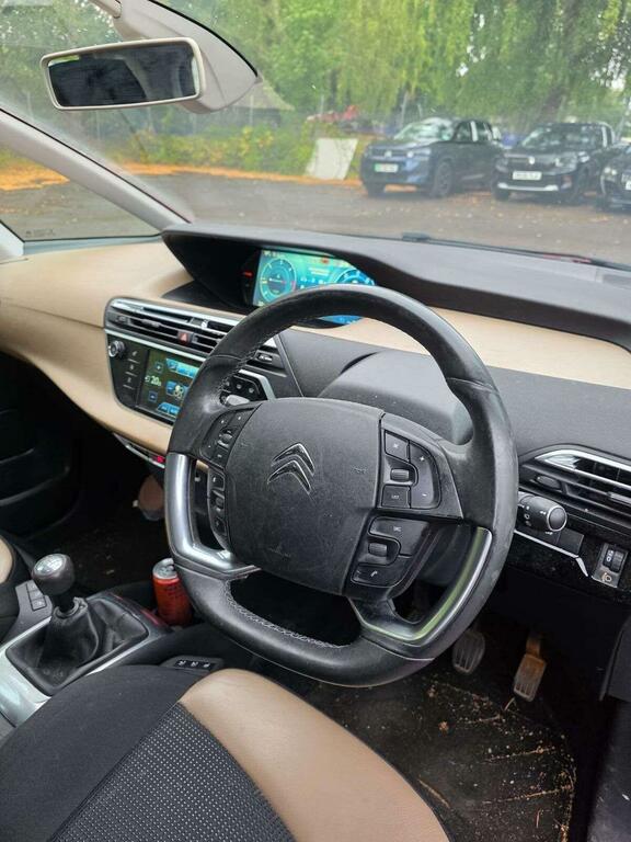 Citroen C4 Picasso Picasso E Red #8