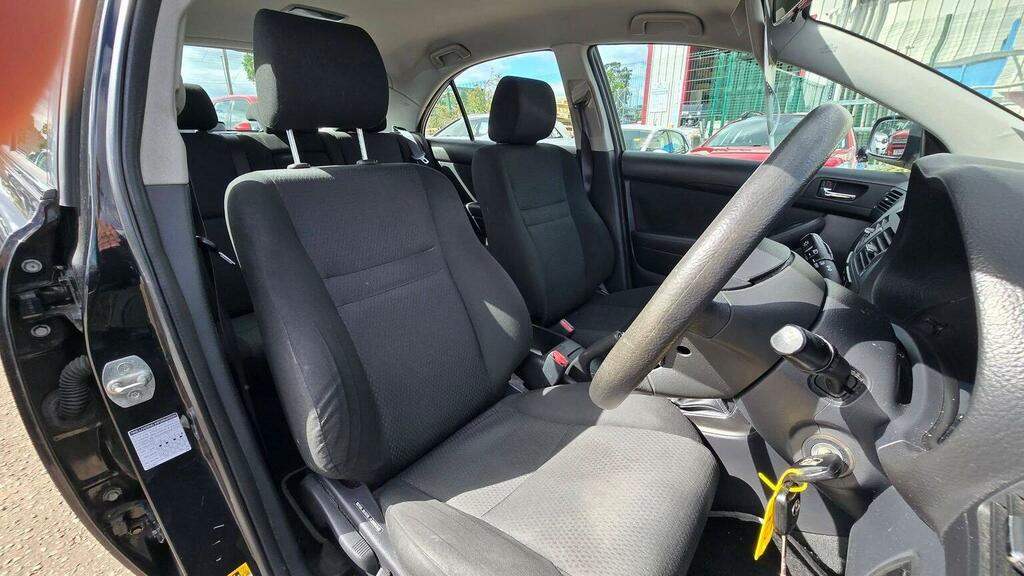 Toyota Avensis 1.8 Vvt-i T3-s Black #6