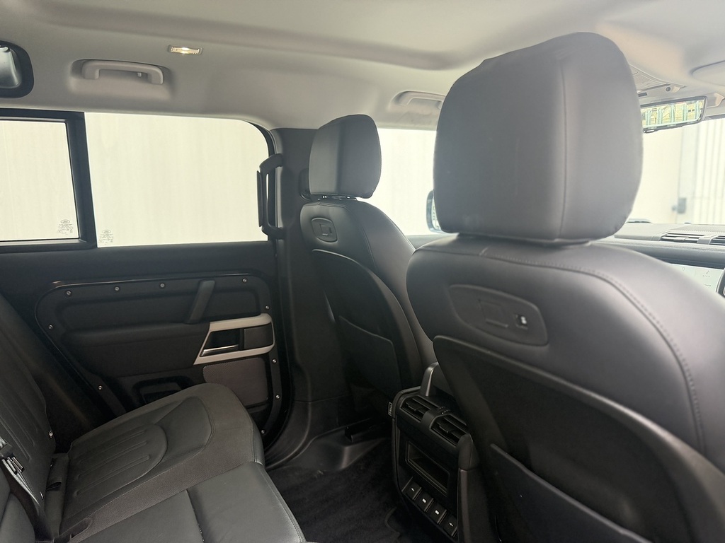 Land Rover Defender 110 Se Brown #11