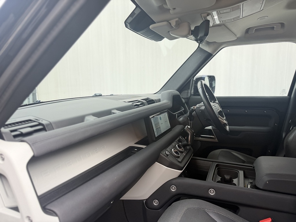 Land Rover Defender 110 Se Brown #34