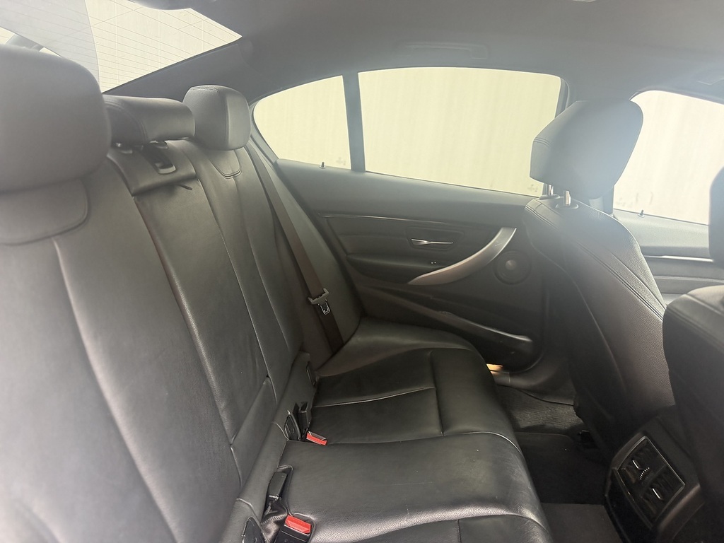BMW 3 Series 320D Se White #9