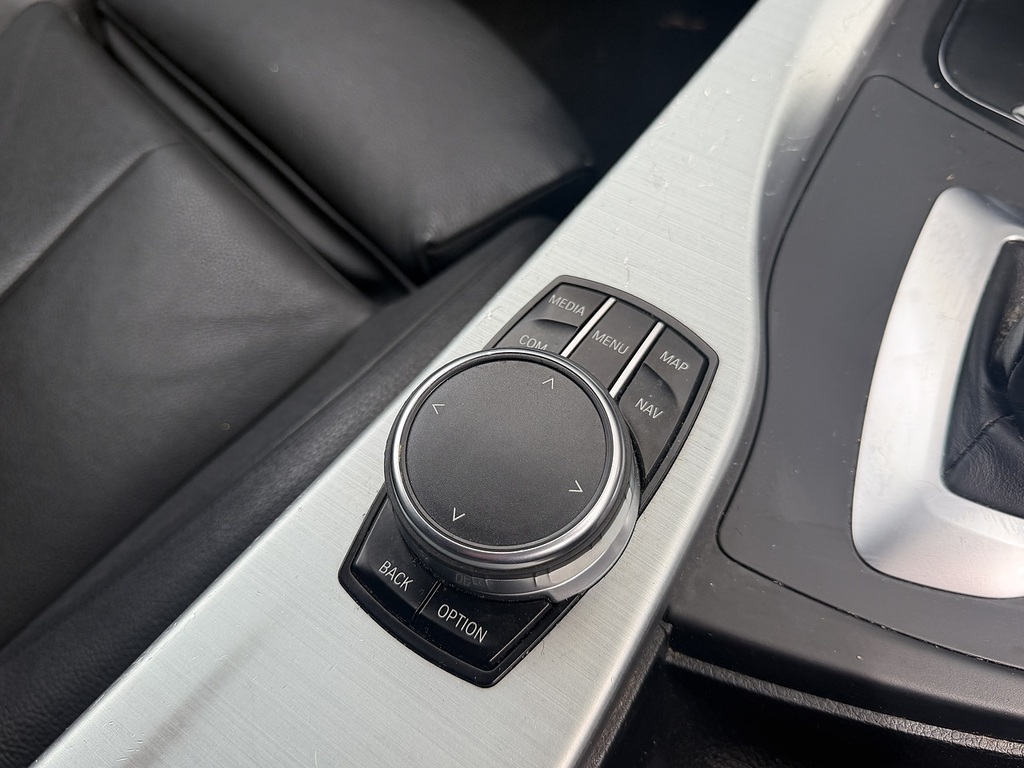 BMW 3 Series 320D Se White #24