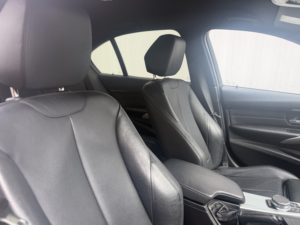 BMW 3 Series 320D Se White #7