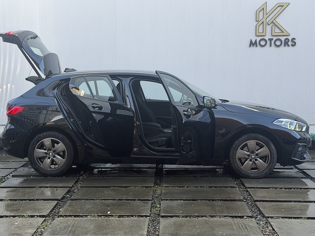 BMW 1 Series 1.5 116D Se Lcp Hatchback Dct Euro 6 Black #4