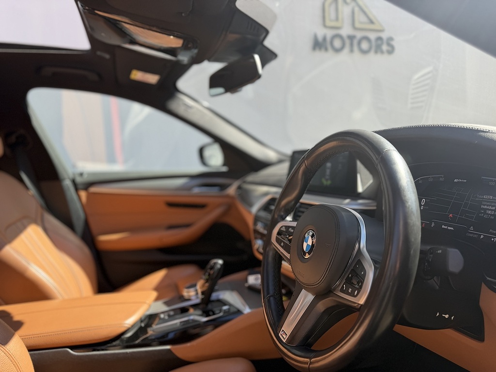 BMW 5 Series 530E M Sport Blue #5