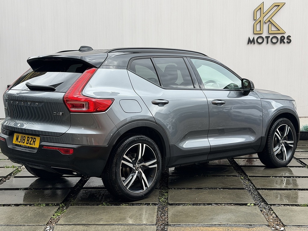 Volvo XC40 2.0 T5 R-design Pro Awd 245 Bhp White #12