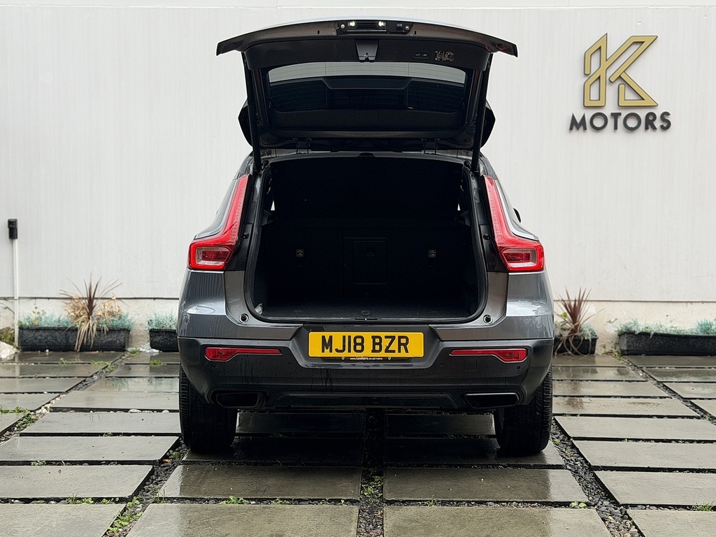 Volvo XC40 2.0 T5 R-design Pro Awd 245 Bhp White #14