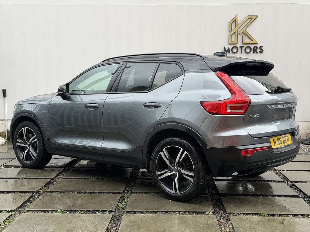 Volvo XC40 2.0 T5 R-design Pro Awd 245 Bhp White #25