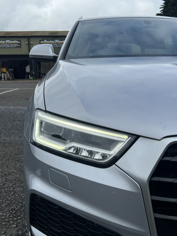 Audi Q3 2L Black Edition Grey #10