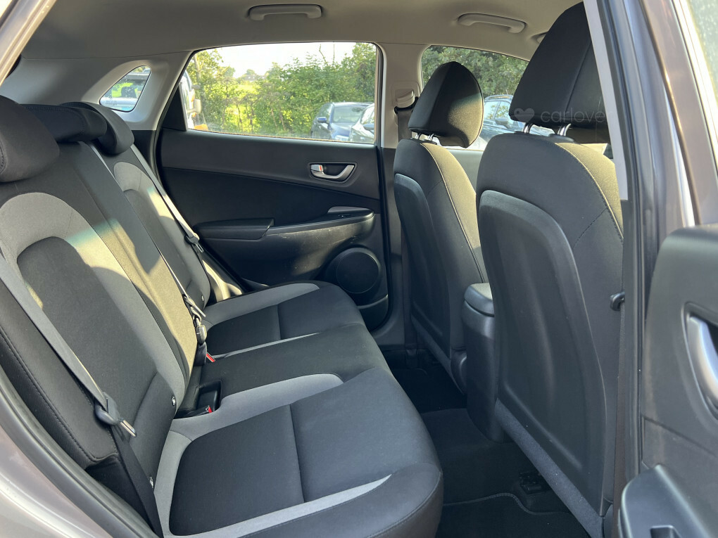 Hyundai Kona Se Silver #9
