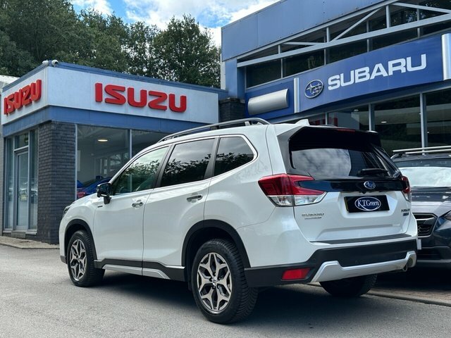 Subaru Forester 2.0 I E-boxer Xe Suv Hybrid Lineartroni White #3