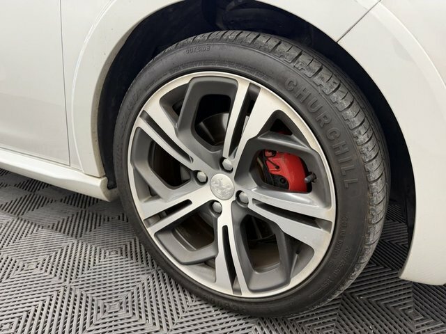 Peugeot 208 Hatchback E  #8