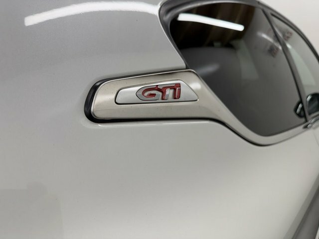 Peugeot 208 Hatchback E  #9