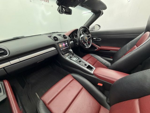 Porsche 718 Boxster Boxster Silver #18