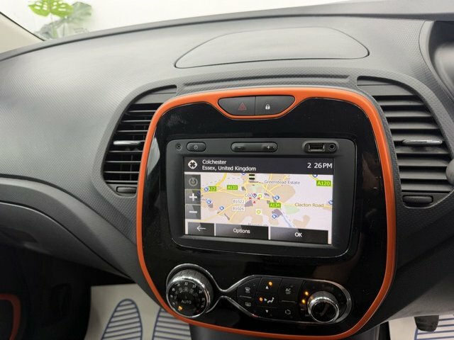 Renault Captur Suv 1.5 Expressionplus Convenience Energytce S Black #14