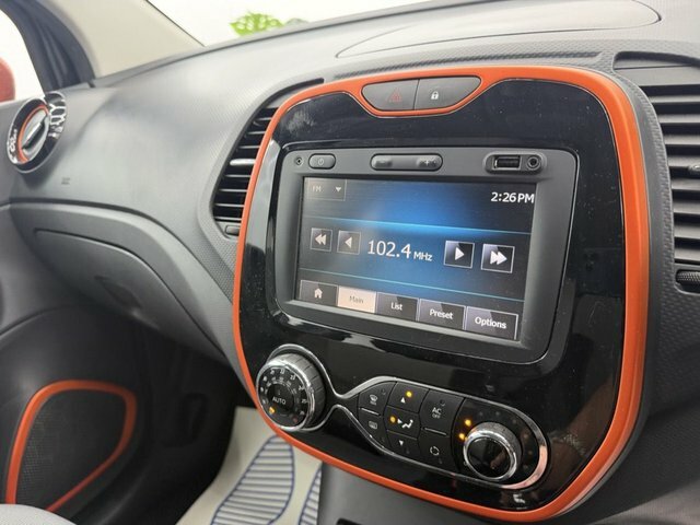 Renault Captur Suv 1.5 Expressionplus Convenience Energytce S Black #15