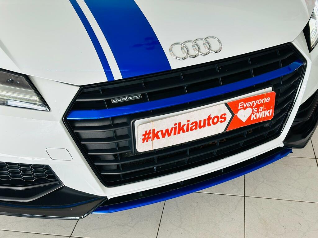 Audi TT 2.0 Tdi Black Edition Coupe White #2