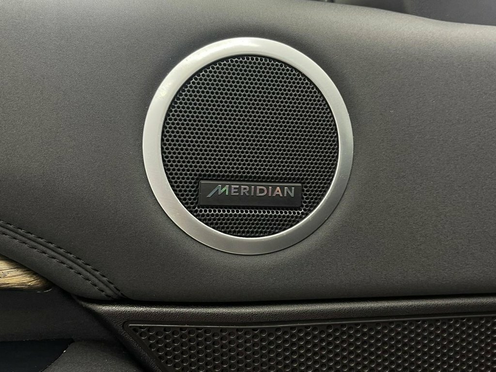 Land Rover Discovery  Silver #32