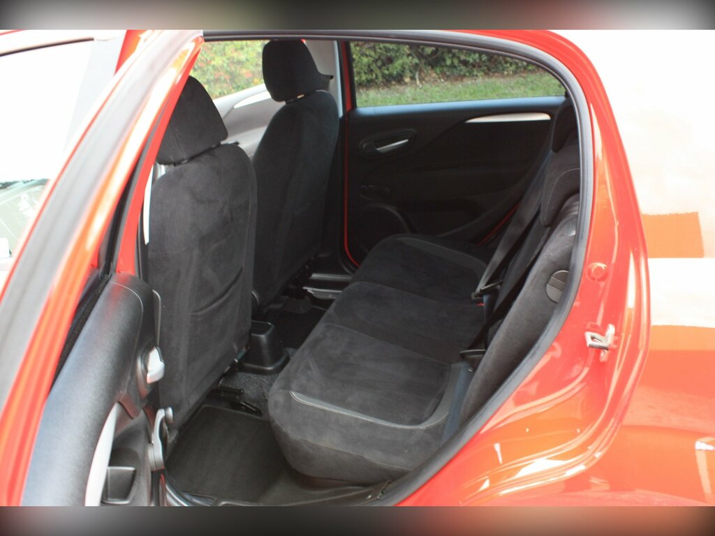 Fiat Punto 1.2 Easy Plus 69 Bhp White #12