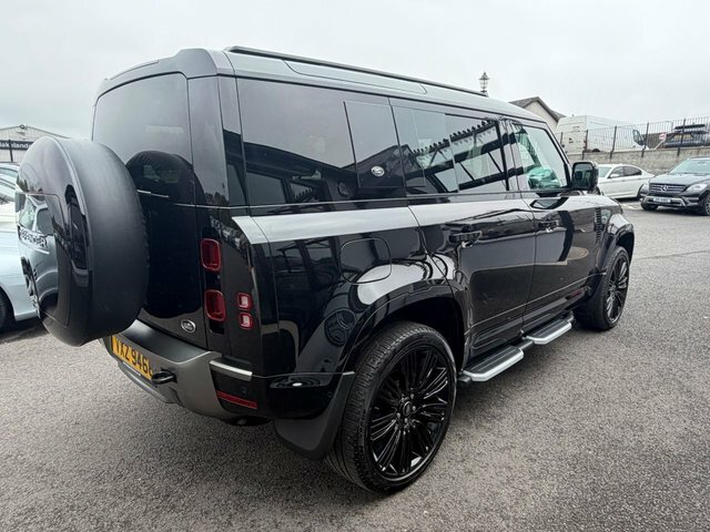 Land Rover Defender 110 X-dynamic Se Red #5