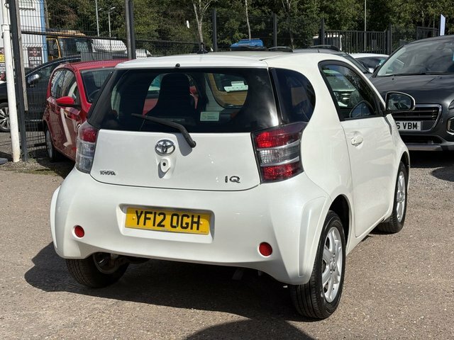 Toyota IQ 1.0 Vvt-i Hatchback Euro 5 68 P White #5