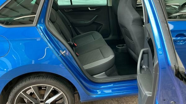 Skoda Rapid Spaceback Spaceback Se Sport Tsi Black #10