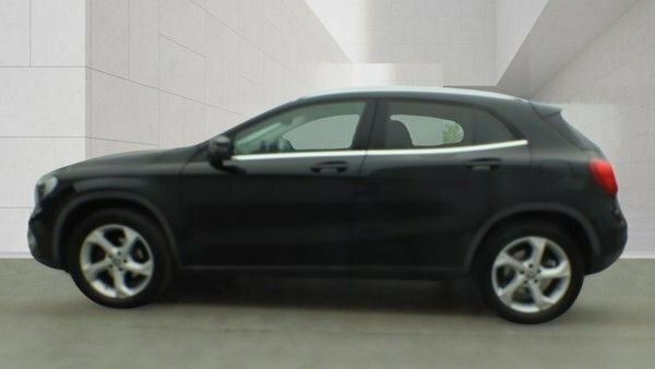Mercedes-Benz GLA Class 1.6 Gla200 Sport Suv Euro 6 S S Black #6