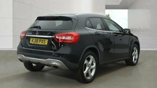 Mercedes-Benz GLA Class 1.6 Gla200 Sport Suv Euro 6 S S Black #4