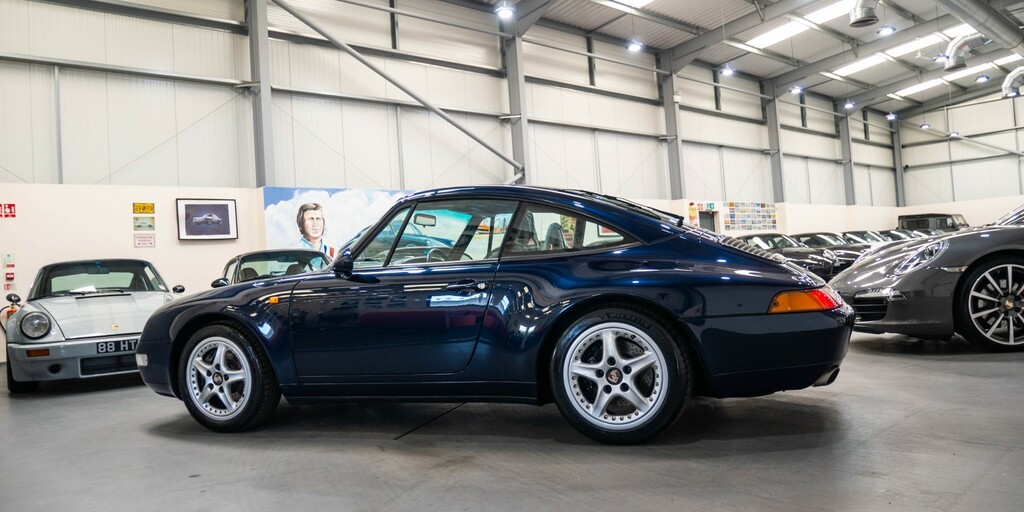 Porsche 911 Carrera Black #7