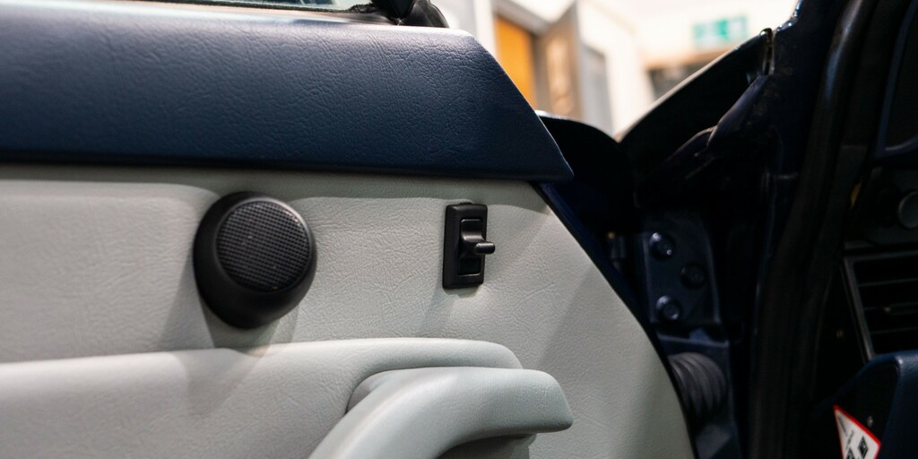 Porsche 911 Carrera Black #27