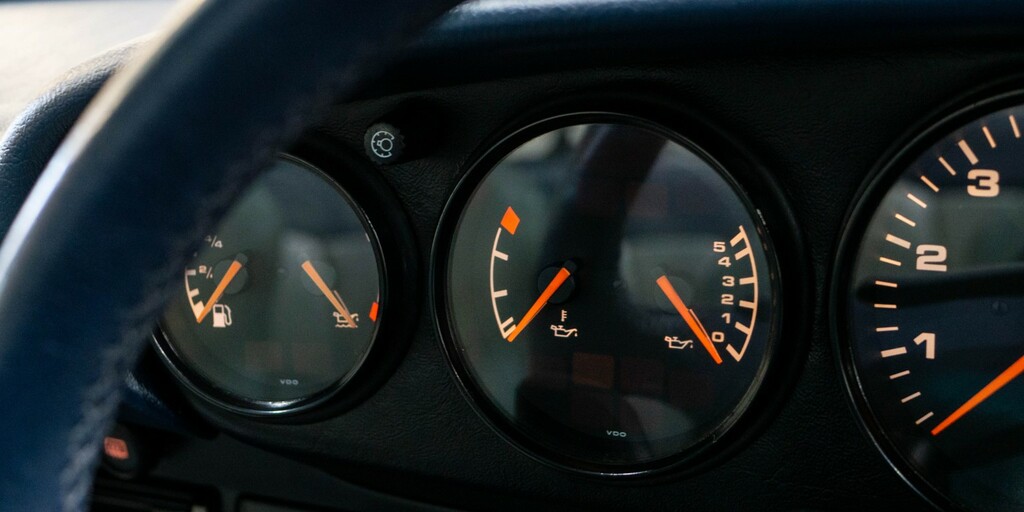 Porsche 911 Carrera Black #31