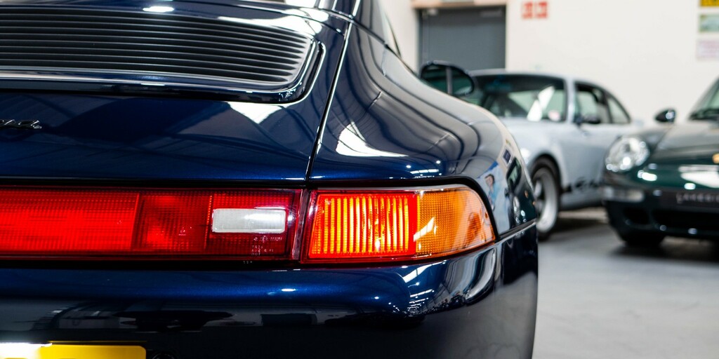 Porsche 911 Carrera Black #42