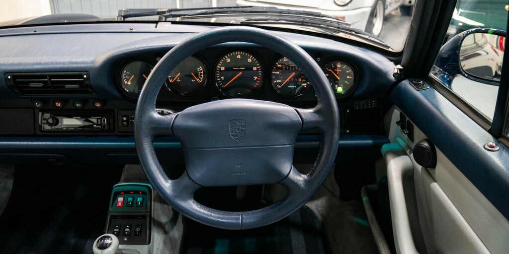 Porsche 911 Carrera Black #22