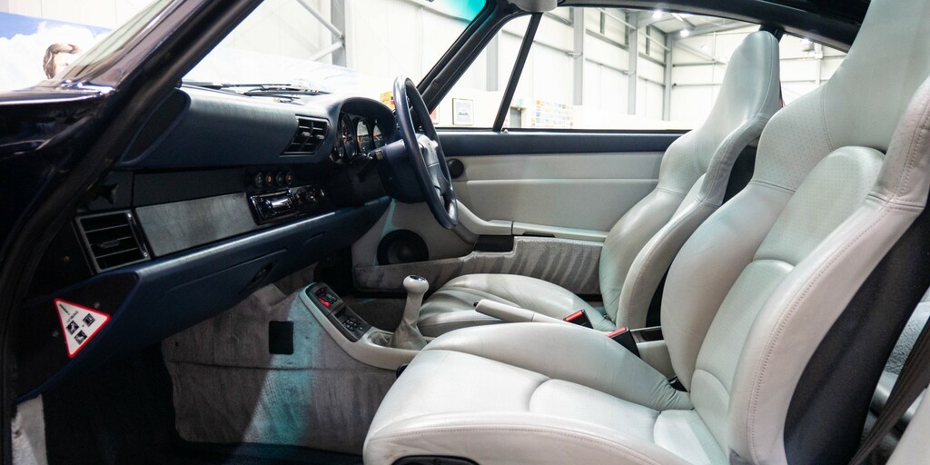 Porsche 911 Carrera Black #18