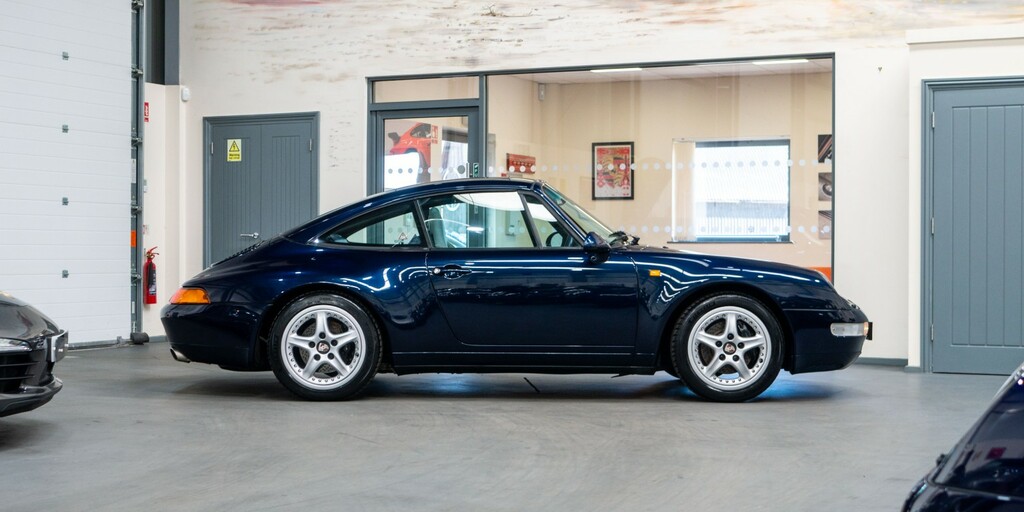 Porsche 911 Carrera Black #12