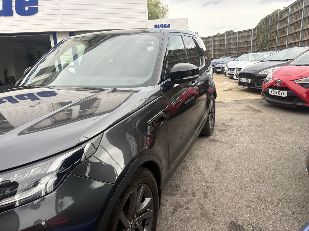 Land Rover Discovery 3.0 Sd V6 Se Grey #4