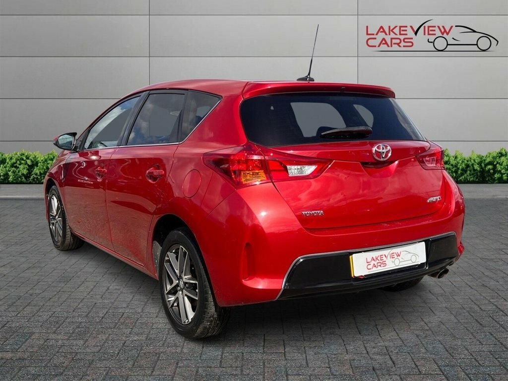 Toyota Auris 1.6L Icon Plus Red #2