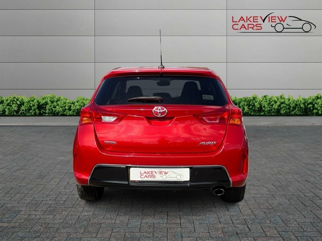 Toyota Auris 1.6L Icon Plus Red #6