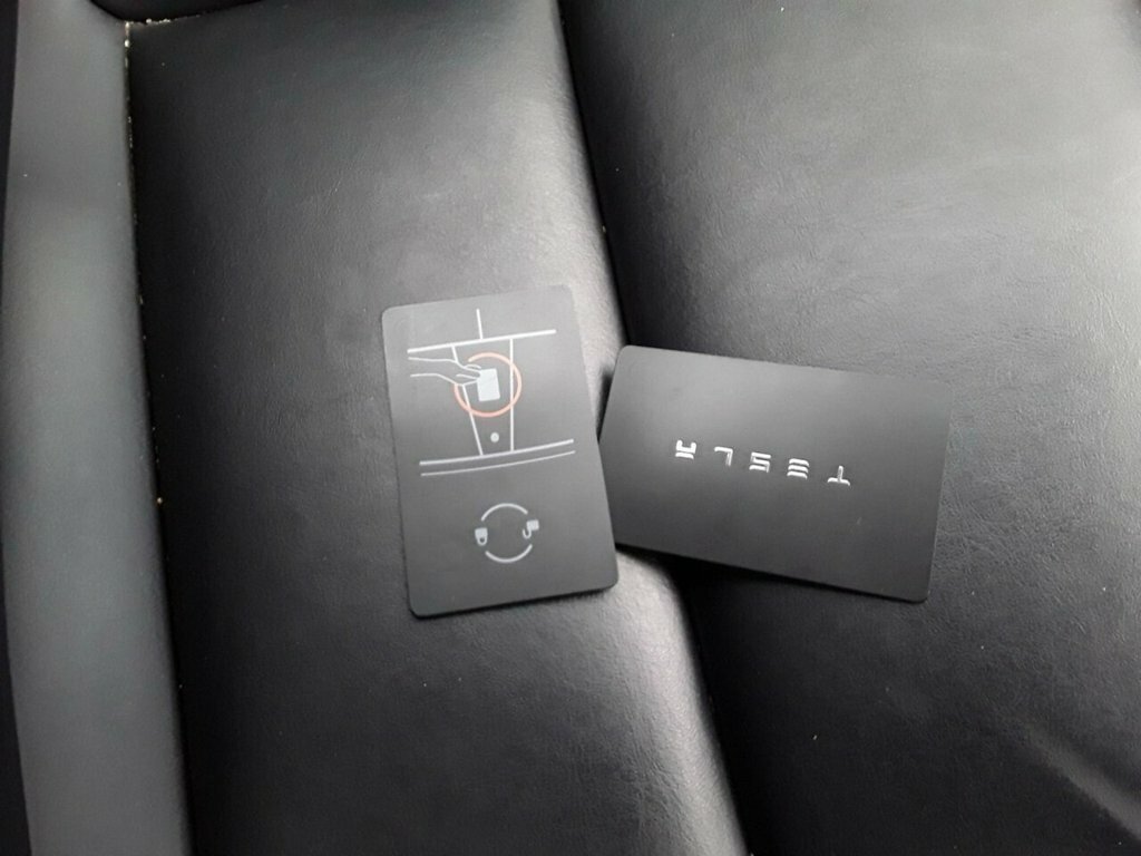 Tesla Model 3 Saloon White #4